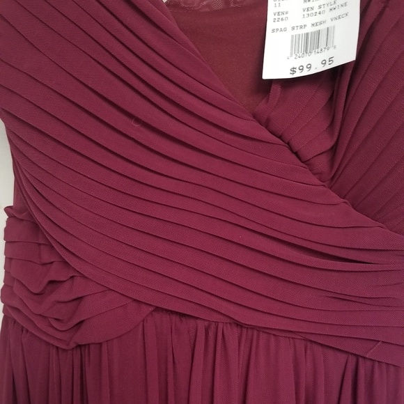 Gown - Picture 2 of 5